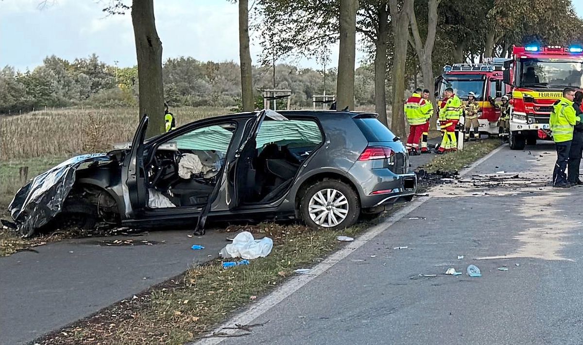 Zwei Menschen kamen bei dem Unfall ums Leben.