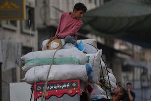 Laut Israels Armee laufen die Vorbereitungen für die Umquartierung der Anwohner der Stadt Gaza in den Süden des Gazastreifens. - Foto: Jehad Alshrafi/AP/dpa
