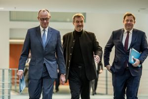 Sie haben vorgelegt, jetzt sind die jungen Abgeordneten der Union am Zug. - Foto: Michael Kappeler/dpa