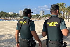 Die Polizeieinheit Guardia Civil hatte die Verdächtigen im Sommer 2024 festgenommen. (Archivfoto) - Foto: Guardia Civil/Europapress/dpa