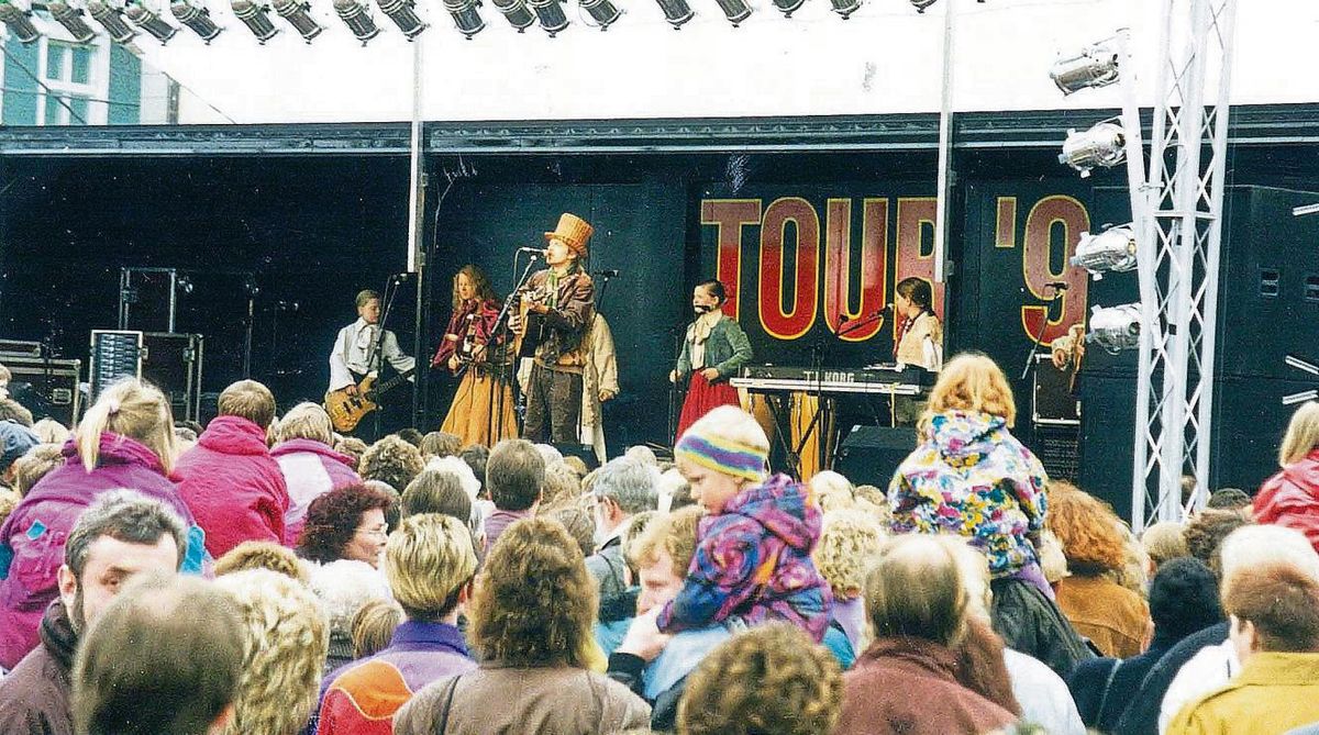 Helga Kolck hat mit ihren Kindern sämtliche Konzerte in der Umgebung besucht, so auch 1993 in Lippstadt. Foto: Helga Kolck