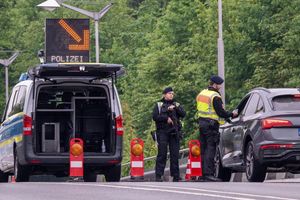 Für die Bundespolizei gab es vergangene Woche neue Anweisungen, was die Grenzkontrollen und die Zurückweisung auch von Asylsuchenden betrifft. (Archivfoto) - Foto: Peter Kneffel/dpa