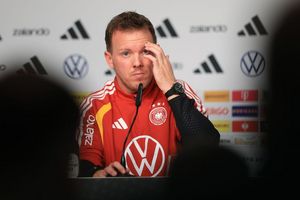 Julian Nagelsmann spricht bei der Pressekonferenz vor dem Slowakei-Spiel. - Foto: Jan Woitas/dpa