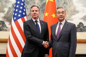 Das Verhältnis zwischen den USA und China ist angespannt. Das zeigte nun auch das Treffen von US-Außenminister Antony Blinken (l) und Chinas Außenminister Wang Yi. - Foto: Mark Schiefelbein/AP POOL/dpa