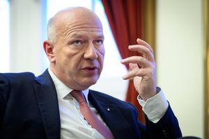 Berlins Regierender Bürgermeister Kai Wegner (CDU) sagt Silvester-Chaoten den Kampf an. (Archivbild) - Foto: Bernd von Jutrczenka/dpa