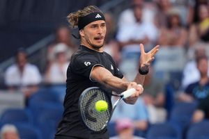 Alexander Zverev steht bei den Australian Open im Achtelfinale. - Foto: Aaron Favila/AP/dpa