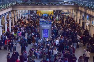 Die vorübergehende Sperrung des Eurotunnels dürfte vielen Menschen die Silvesterpläne durchkreuzt haben. - Foto: Vuk Valcic/ZUMA Press Wire/dpa