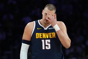 Nikola Jokic muss für einige Zeit pausieren. - Foto: Lynne Sladky/AP/dpa