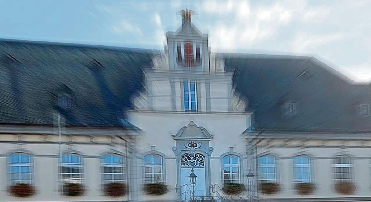 Noch ist die Lage recht undurchsichtig: Wer zieht als Bürgermeister ins Rathaus ein? Gibt es eine Stichwahl? Nur so viel ist seit dieser Woche klar: Nicht mehr als sechs Kandidaten treten zur Wahl an. Fotomontage: Bogomolov