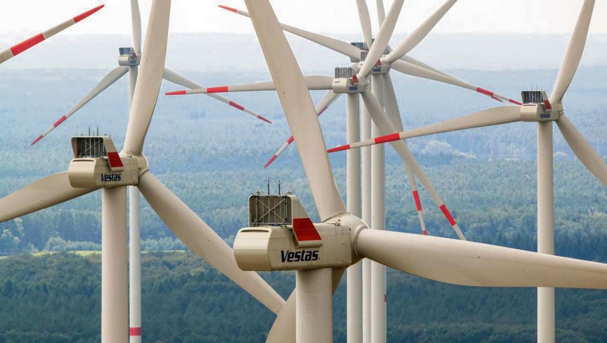 Fast täglich ändert sich der Stand neu geplanter Windräder im Rüthener Stadtgebiet. Foto: dpa
