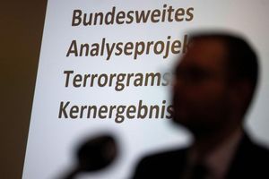 Ziel von «Terrorgram» ist es, mit Gewalt Chaos auszulösen und die gesellschaftliche Ordnung zum Einsturz zu bringen. - Foto: Marijan Murat/dpa