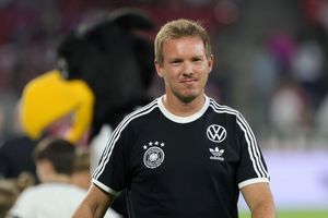 Julian Nagelsmann verfolgt auch die Basketball-EM. - Foto: Rolf Vennenbernd/dpa