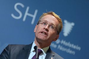 CDU-Ministerpräsident Daniel Günther will eine über den Bundesrat eine Zuckersteuer durchsetzen. (Archivbild) - Foto: Marcus Brandt/dpa