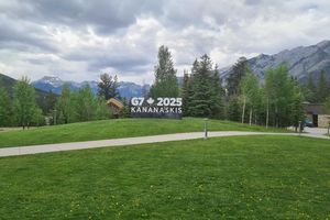 Die kanadischen Rocky Mountains sind die Kulisse für den diesjährigen G7-Gipfel. - Foto: Sophia Weimer/dpa