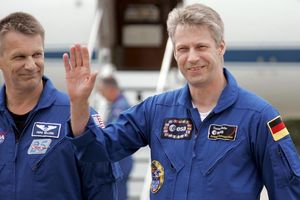 Ehemaliger Astronaut Reiter übernimmt die Raumfahrtabteilung im Bundesforschungsministerium - Foto: epa Rothstein/epa/dpa