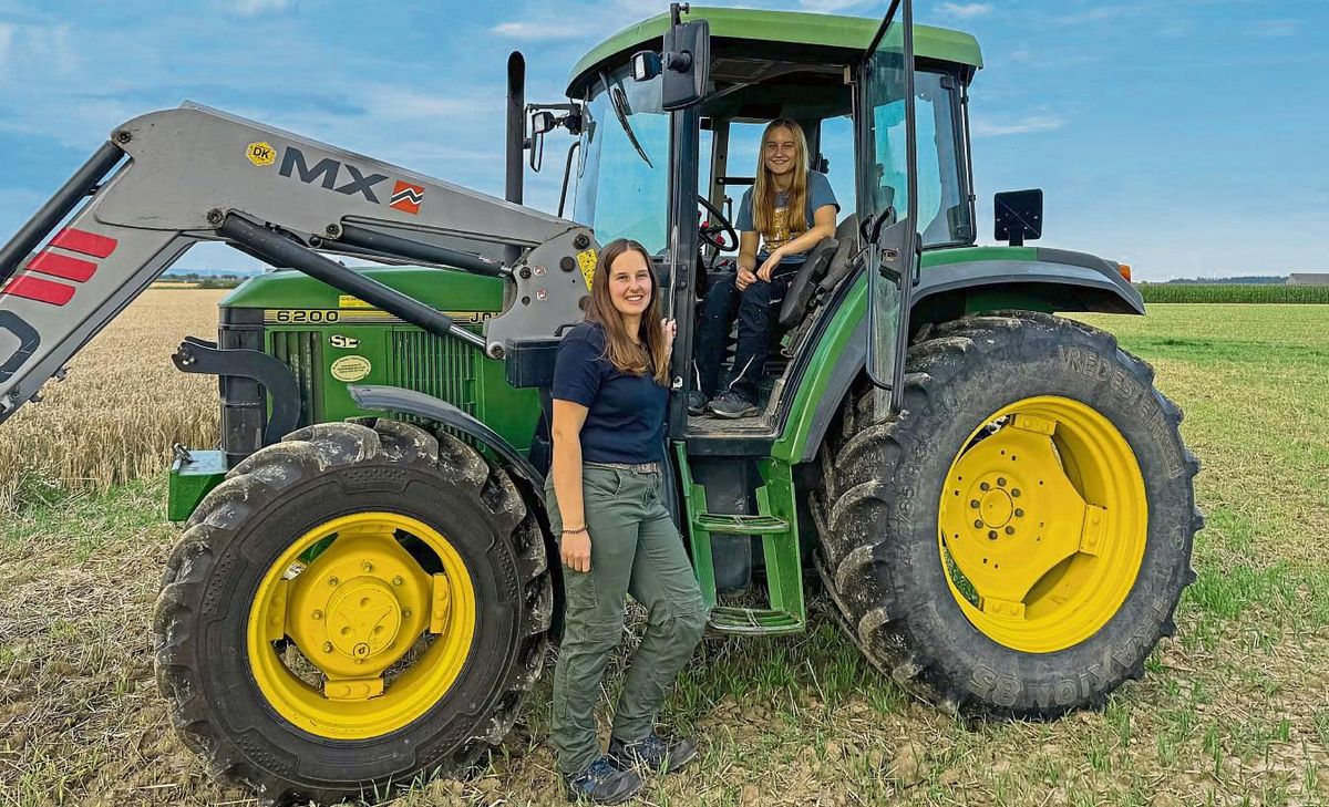 Jasmin Rotgeri (r.) und Uta Ising räumen mit Geschlechterklischees in der Landwirtschaft auf. Foto: N. Wissing