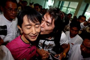 Kim Aris, der Sohn der inhaftierten Friedensnobelpreisträgerin Aung San Suu Kyi, wendet sich immer wieder mit Videos an die Öffentlichkeit. (Archivbild) - Foto: Nyein Chan Naing/dpa