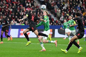 Leverkusens Robert Andrich hatte maßgeblichen Anteil am 1:0-Eigentor. - Foto: Federico Gambarini/dpa