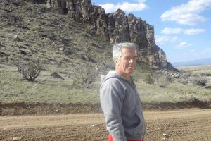 Jeffrey Epstein steht im Zentrum eines Skandals, der weite Kreise nicht nur in die US-amerikanische Politik und High Society zieht. (Handout) - Foto: Uncredited/U.S. Department of Justice/AP/dpa