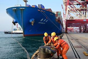 Chinas Exporte konnten zuletzt trotz Unsicherheiten im Welthandel wachsen. (Archivbild) - Foto: ---/XinHua/dpa