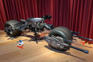 Das ikonische Motorrad von Superheld Batman aus den Filmen "The Dark Knight" und "The Dark Knight Rises". - Foto: Philip Dethlefs/dpa