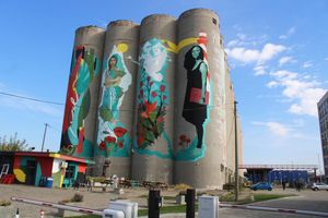 An der Donau in Belgrad stehen im Viertel Dorcol die «Silosi» (Silos), die zu einem Partyareal geworden sind. (Archivbild) - Foto: Gregor Mayer/dpa