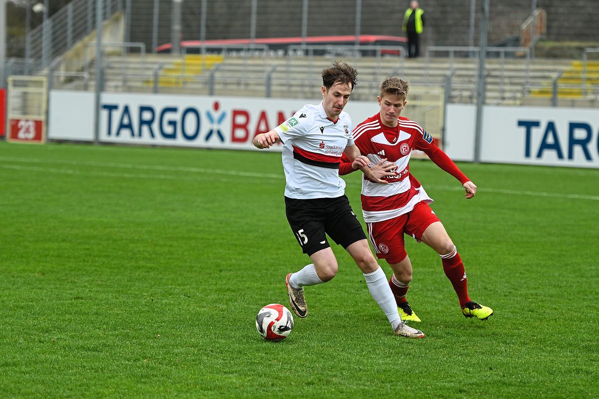 Verstärkung für die Lippstädter Offensive: Iker-Luis Kohl (l.) war zuletzt vereinslos. Foto: Heinke