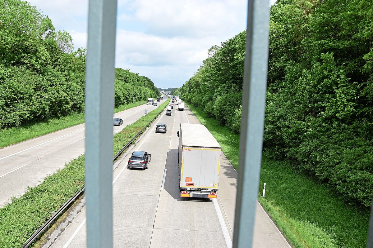 Die Auffahrt zur A44 wird nachts gesperrt. Foto: Kossack