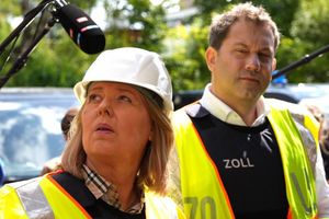 Sozialministerin Bärbel Bas hat ein erstes Rentenpaket durchs Kabinett gebracht. - Foto: Soeren Stache/dpa