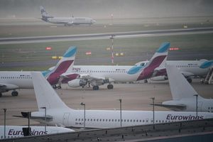 Eine Eurowings-Maschine musste in Bilbao zwischenlanden. (Symbolbild) - Foto: Henning Kaiser/dpa