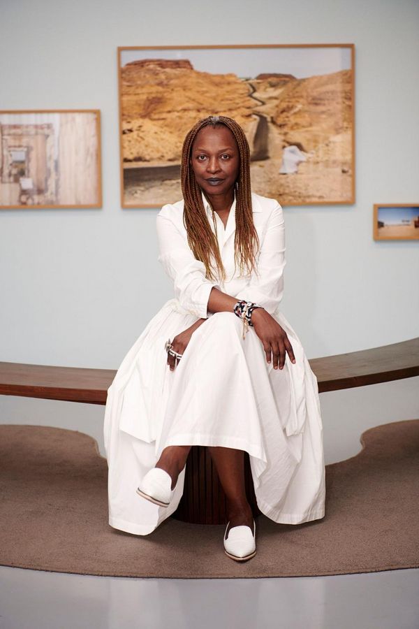 Die aus Kamerun stammende Künstlerin Koyo Kouoh sollte 2026 die 61. Ausgabe der Kunstbiennale in Venedig kuratieren. - Foto: Mirjam Kluka/La Biennale die Venezia/dpa