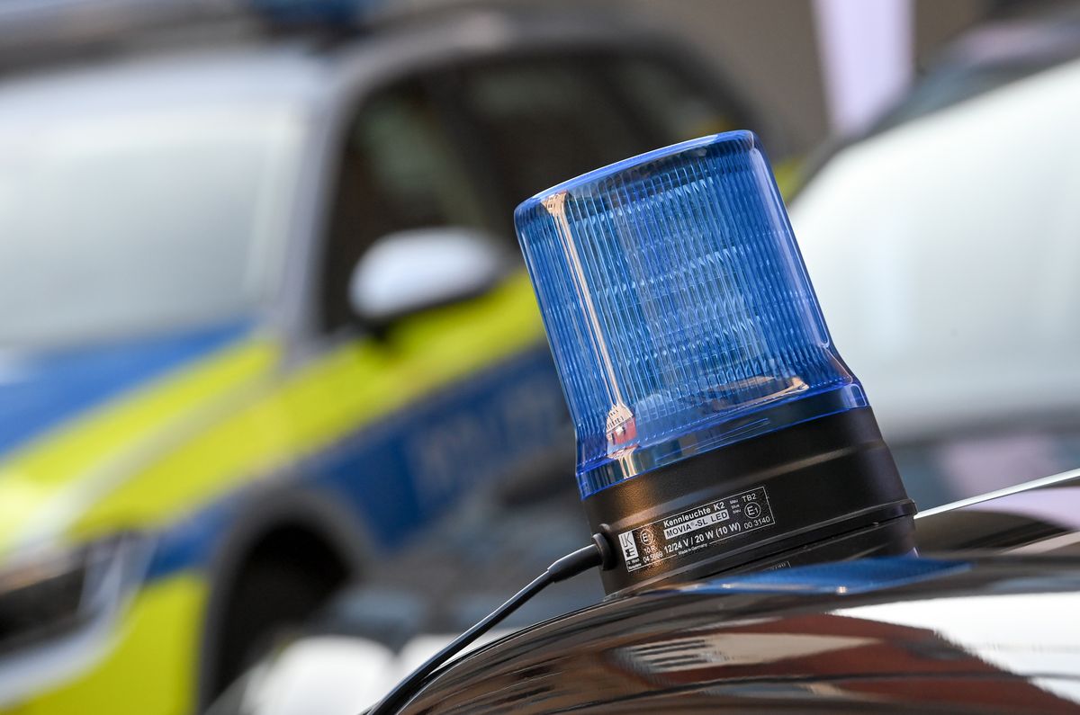 Zwei Jugendliche wurden in Lippstadt hintereinander ausgeraubt und verprügelt. Die Täter wurden gefasst. Symbolfoto: dpa