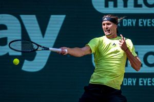 Alexander Zverev hat den Einzug ins Halle-Finale verpasst. - Foto: David Inderlied/dpa