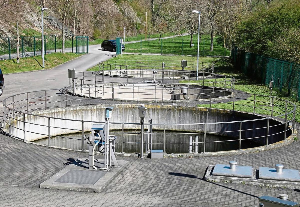Die Kläranlagen im Rüthener Stadtgebiet (hier zu sehen die Anlage in Westereiden) werden in den kommenden Jahren immer weiter ausgebaut. Die Stadt Rüthen stellt das vor bürokratische Herausforderungen. Foto: Schönhense