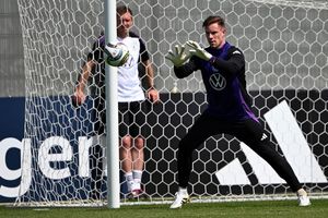 Marc-André ter Stegen ist nach seiner langwierigen Knieverletzung gleich wieder die Nummer eins im Nationalteam. - Foto: Federico Gambarini/dpa