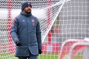 Bayern-Trainer Vincent Kompany hofft auf einen Sieg. - Foto: Sven Hoppe/dpa