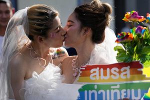 Bislang gibt es in Thailand ein Lebenspartnerschaftsgesetz, das aber keine vollen gesetzlichen Eherechte beinhaltet. - Foto: Sakchai Lalit/AP/dpa