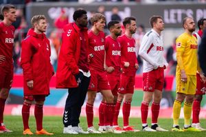 Dem 1. FC Köln droht zum siebten Mal binnen der vergangenen 26 Jahre der Bundesliga-Abstieg. - Foto: Marius Becker/dpa