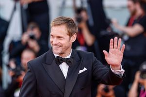 Alexander Skarsgård stand kurz davor, von seinen Agenten gefeuert zu werden. (Archivbild) - Foto: Vianney Le Caer/Invision/AP/dpa