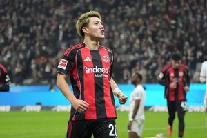 Bejubelt das 1:0 der Eintracht: Ritsu Doan. - Foto: Marc Schüler/dpa