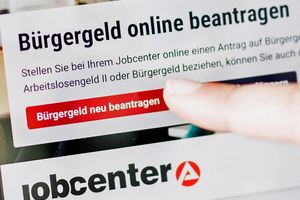 2024 bezogen rund 5,5 Millionen Menschen Bürgergeld. (Symbolbild) - Foto: Carsten Koall/dpa