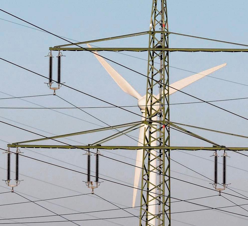 Wenn der Strom in Lippstadt mal länger wegbleiben sollte, verändert sich das Leben in der Stadt vermutlich schneller, als man denkt. Foto: Dieter Tuschen
