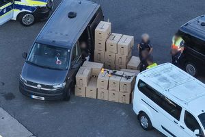 Ermittler haben im Hamburger Hafen mehr als 400 Kilogramm Kokain gefunden. - Foto: Fabian Höfig/NEWS5/dpa