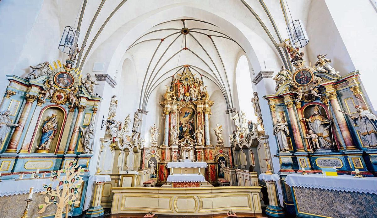 Die Kirche St. Clemens in Kallenhardt ist eine denkmalgeschützte Kirche. Doch im Zuge der Immobilienstrategie schützt Denkmalschutz nicht vor einer Trennung. Das hat sich jüngst in Wanne-Eickel gezeigt, wo ein denkmalgeschütztes Gotteshaus vom Erzbistum aufgegeben wurde. Foto: Mazhiqi