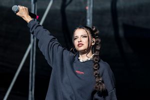Nina Chuba eroberte 2022 mit «Wildberry Lillet» die Spitze der deutschen Single-Charts. - Foto: Christoph Reichwein/dpa
