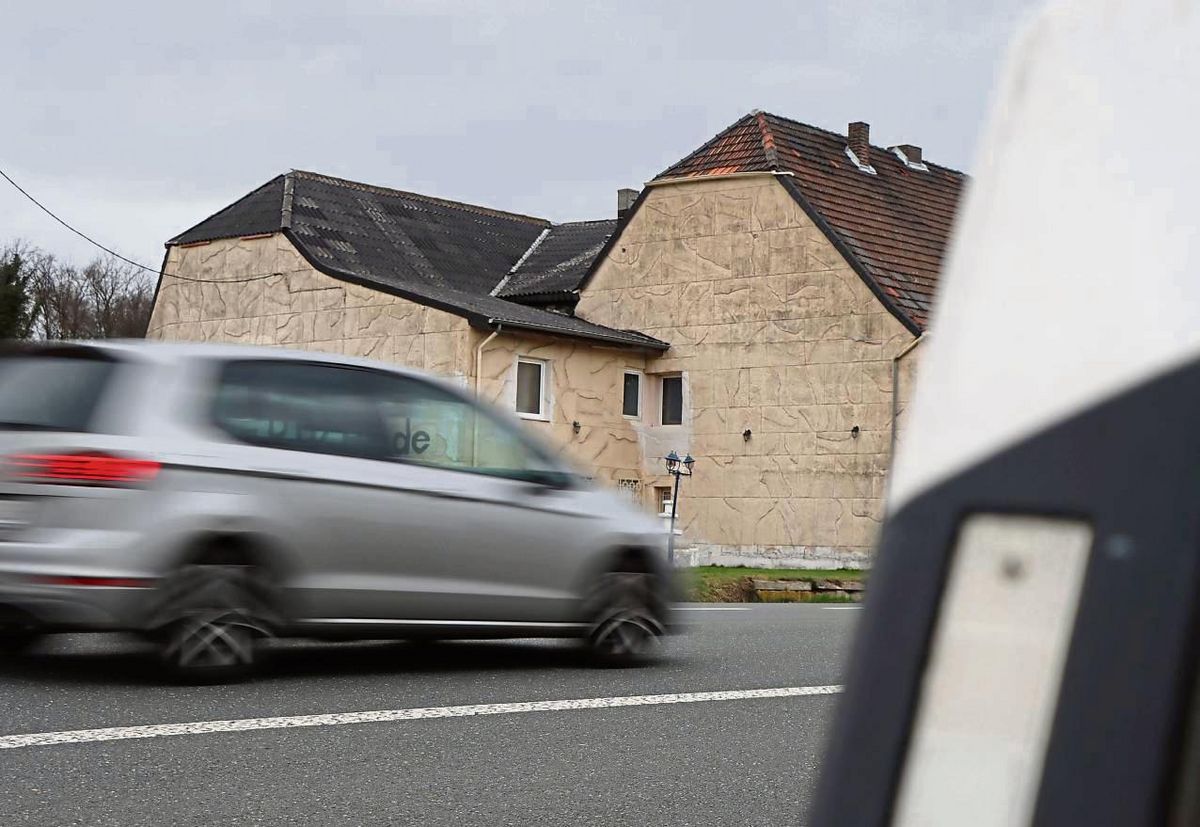 Eine entführte Bulgarin soll in das Etablissement an der B1 verschleppt worden sein. archiVFoto: Dietz
