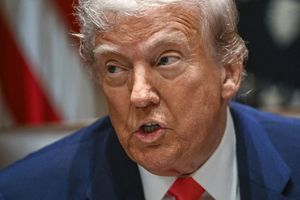 Die US-Zölle auf Waren aus China sind höher als zunächst gedacht. (Archivbild) - Foto: -/POOL/AP/dpa