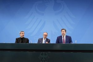 Die Spitzen der Koalition vereinbaren eine gemeinsame Position. - Foto: Michael Kappeler/dpa