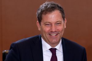 Klingbeil: Brauchen mehr europäischen Patriotismus - Foto: Soeren Stache/dpa