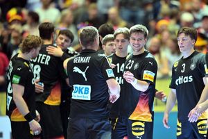 Die deutschen Handballer gehen mit großer Zuversicht in die EM-Hauptrunde. - Foto: Sina Schuldt/dpa